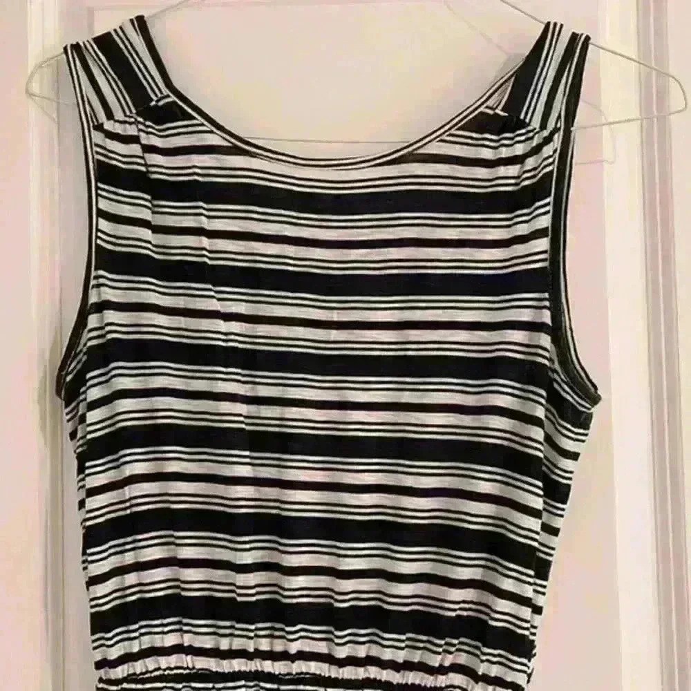 Loft Shoulder Stripe‎ Dress - Picture 2 of 5